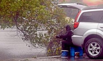 在中国传统文化中，除夕和立春都是重要的节日，它们之间有什么讲究？是否有人认为除夕和立春同一天过节更好？让我们来探讨一下