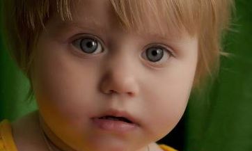 What Will the Name of a Baby Girl with the Surname "Zhong" Born on the Fifth Day of the Early Winter in 2023 Be?