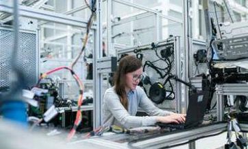 如何在建筑行业中选择一个带来财富的好名字的劳务公司？