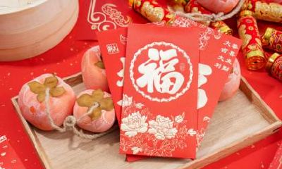 在2023年的大年初七，我们是否应该出门？考虑当天的黄历，出行是否为宜？