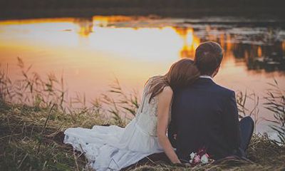 2021年牛年，属鸡和属马的人是否适合结婚？结婚最佳时间是在哪个月份？