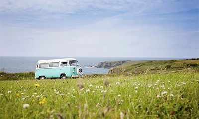 在命理学中，寅时是否是属于上上等命格的出生时辰？寅时出生的人有哪些独特的特质？