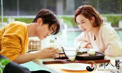 恋爱就是得寸进尺，易经第三十一卦《泽山咸》原文，瑾名轩译文