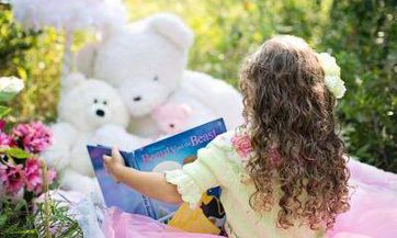 2023年八月廿一出生曾姓女孩名字怎么取