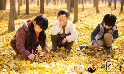 孕妇梦见有小孩跟着自己