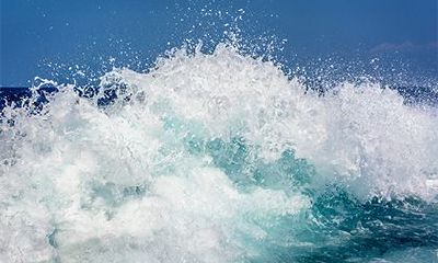 泉中水命是哪年出生的？水命的人五行里缺什么？