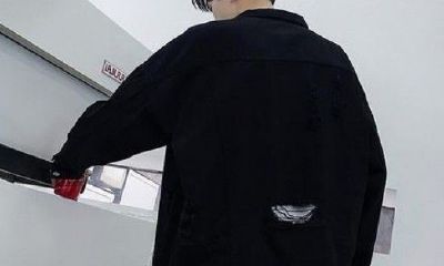 梦见黑色衣服裤子破了一个洞