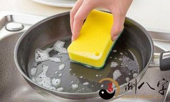 梦见洗碗洗不干净