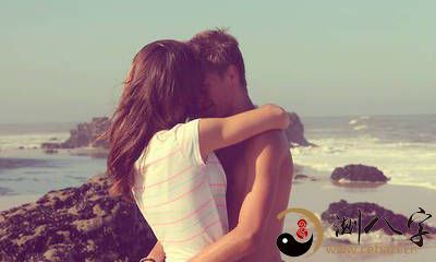 梦见心爱的人抱着我