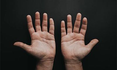 右手食指长痣有福气吗？右食指有痣是什么命？