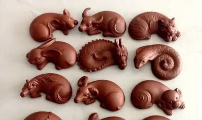 不一样的颜色对生肖有什么危害