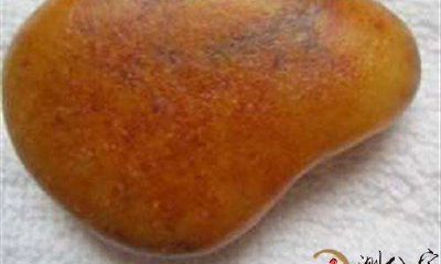 梦见捡石头里边有翡翠玉石