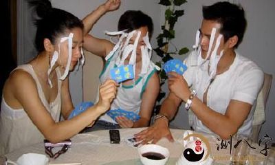 梦见看兄弟姐妹打扑克