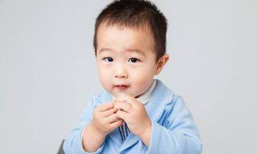 2023年冬月初十出生邱姓男孩名字怎么取