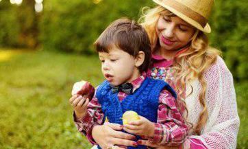 何姓男孩名字2023年12月2日出生的