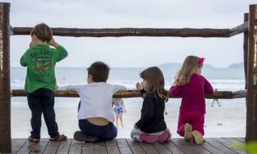 2023年十月初四出生钟姓男孩名字