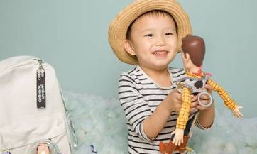 爸爸姓廖妈妈姓尹双胞胎取个啥名好