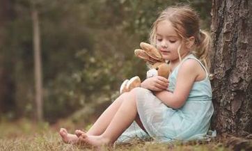 2023年八月廿六出生贺姓女孩名字叫什么