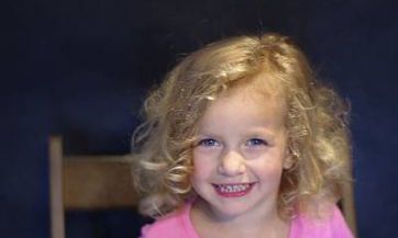 石姓女孩名字2023年8月23日出生的