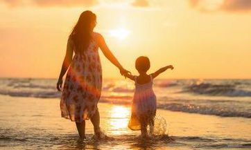 何姓女孩名字2023年5月24日出生的