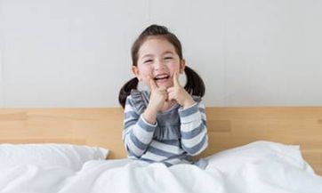 妈妈姓赵爸爸姓龚取名女孩