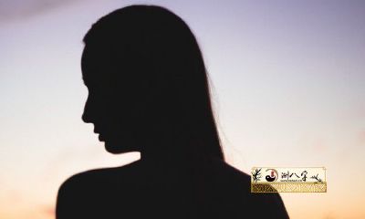 女性身体各个部位的短命痣图