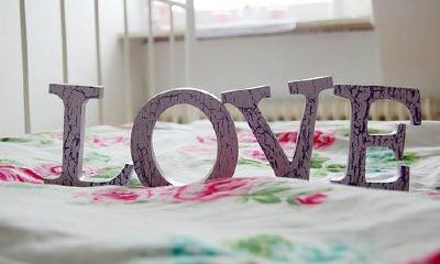 爸爸姓华,妈妈姓金 女孩名字三个字四个字