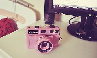 爸爸姓何,妈妈姓吕 女孩名字三个字四个字