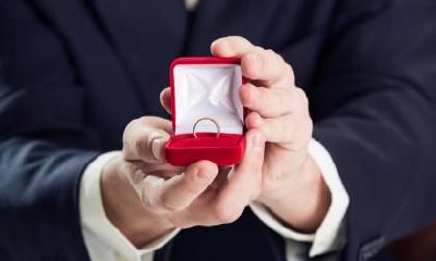 2021年农历八月十九日适不适合订婚纳采？