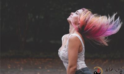 梦到自己掉发许多