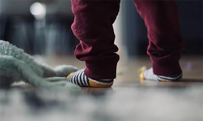 2018年农历七月出生的狗宝宝男孩取名？七月出生人的性格特点