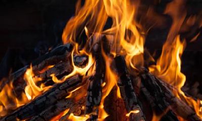 2020年农历三月初四诞生女宝宝五行缺火取名