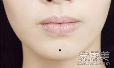 女人左下巴有痣克夫吗？