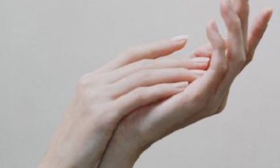 右手臂有痣代表什么