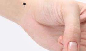 下臂(手腕)内侧有痣代表什么