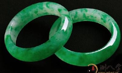 梦到买翡翠手镯