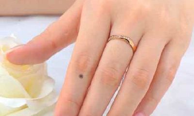 女人右手食指有痣代表着什么含义