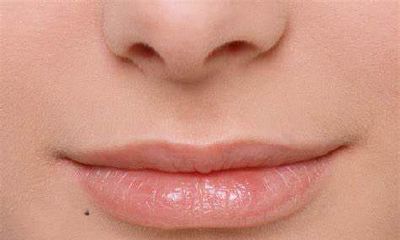 口下有痣代表什么