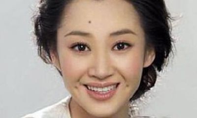 女人额头右边有痣代表什么