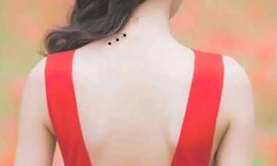 脖子和肩连接处长有痣，文采出众