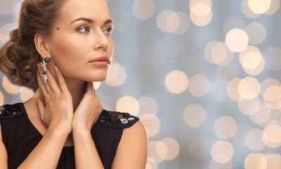 眼睛靠近太阳穴有痣代表什么