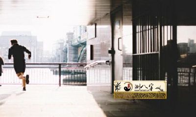 梦见被追杀最终成功脱险预示着什么？