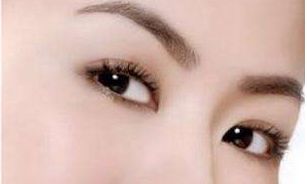 女人鼻子长痣面相图