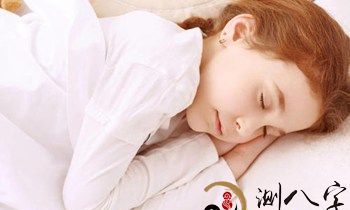 梦到一个很美的小姑娘