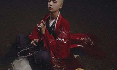 梦见和尚向我挥手