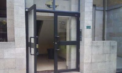 梦到家门口被锯断