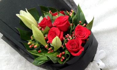 梦见别人送鲜花