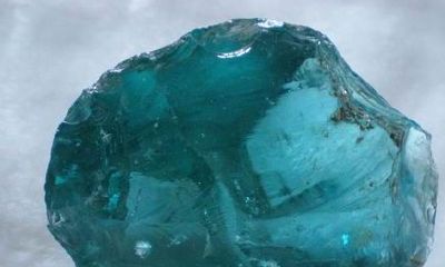 梦到非常大的晶石