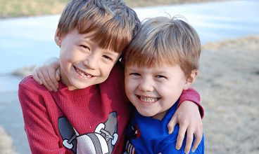 最新双胞胎男孩的名字