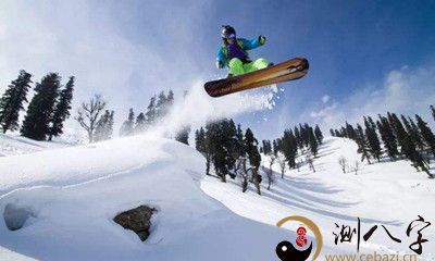 梦见下雪随后从山顶滑下去